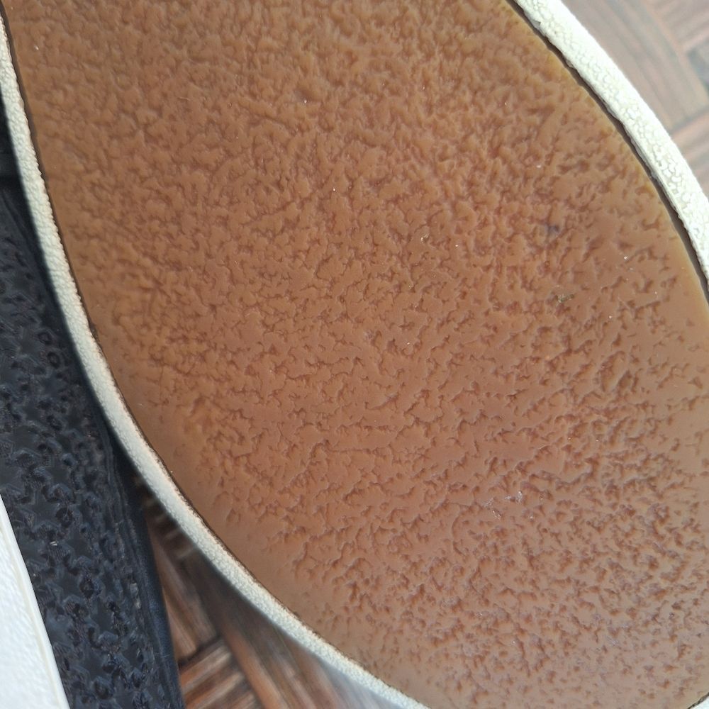 Ugg Cas Glitter Slip-On Trainer Sneakers Black Flats Star Embossed size 9 Cushy - Picture 9 of 16